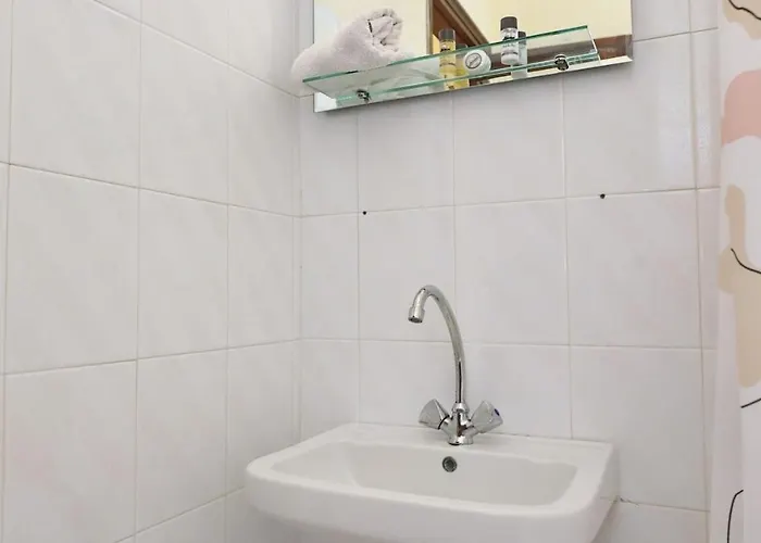 O Ampelonas Toy Kyr Giorgou 2 * Ditropo