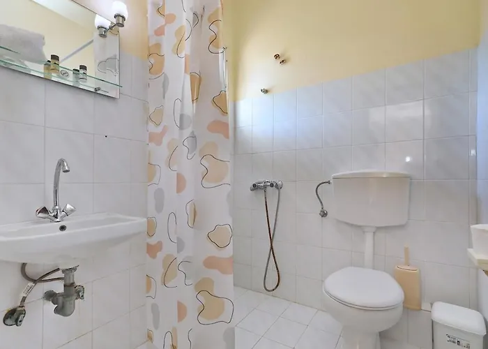 O Ampelonas Toy Kyr Giorgou 2 Ditropo